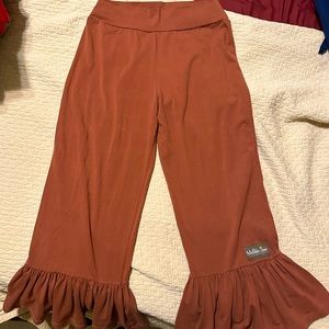 Matilda Jane Women’s Ruffle Pants. Size large.